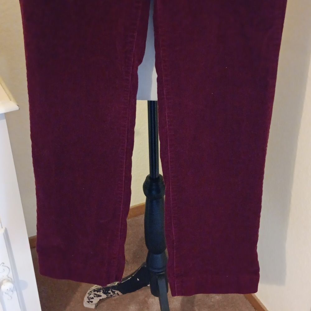 Talbots Heritage Burgundy Corduroy Pants - Picture 3 of 9